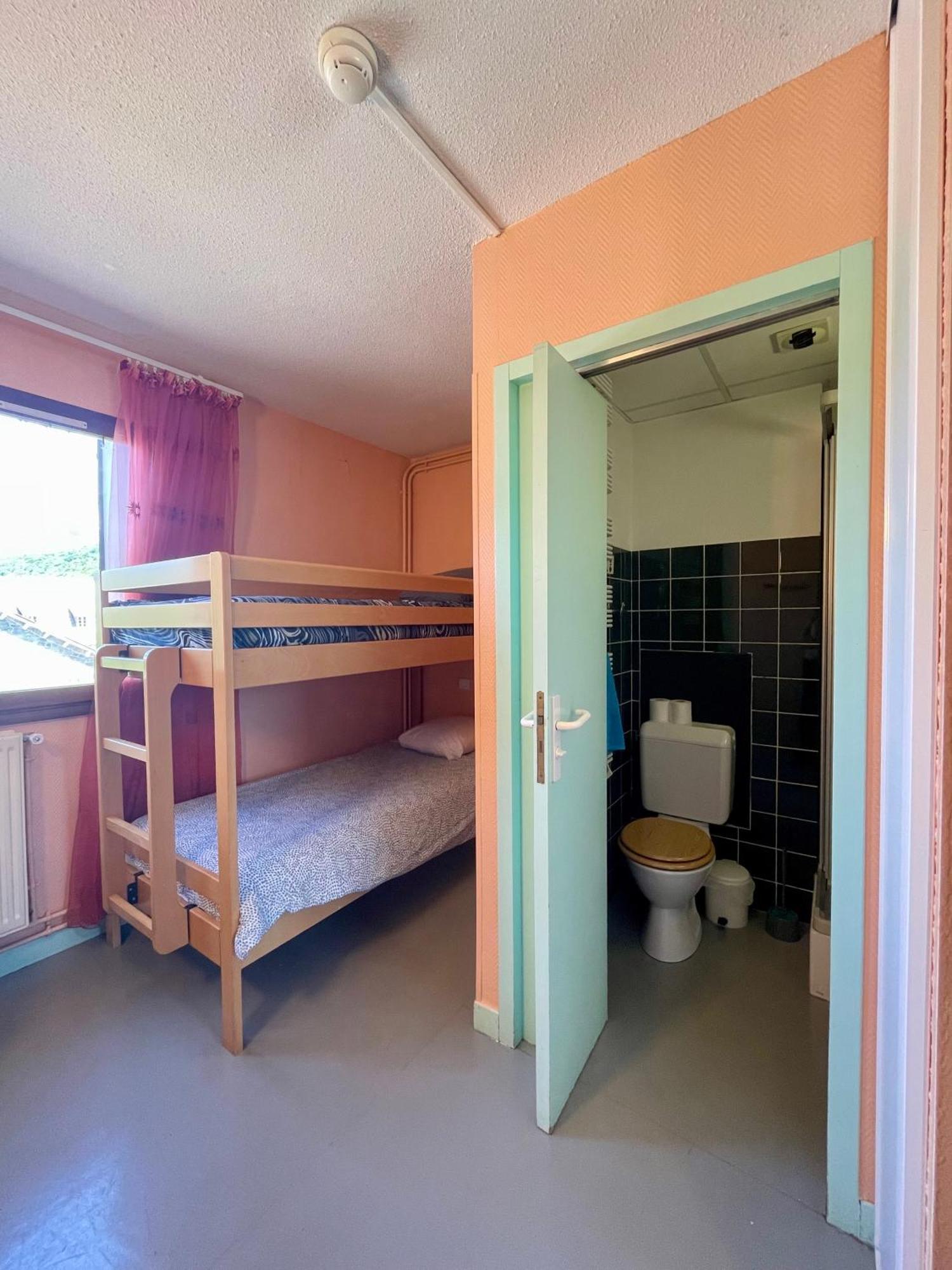 La Baleine Blanche - Chambres Campan Bilik gambar