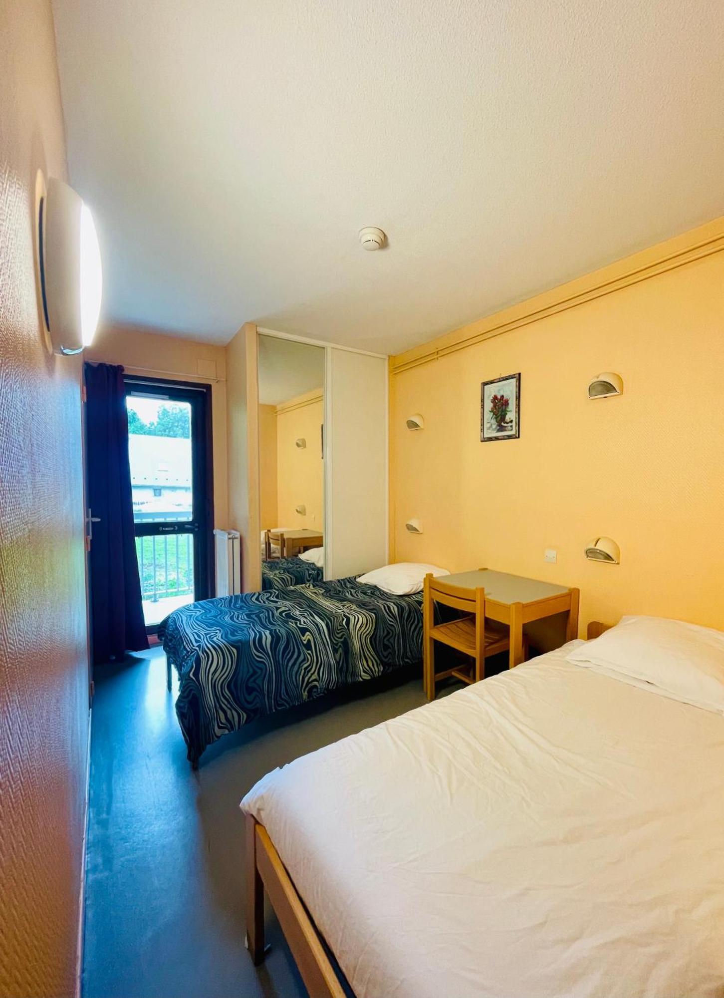 La Baleine Blanche - Chambres Campan Bilik gambar